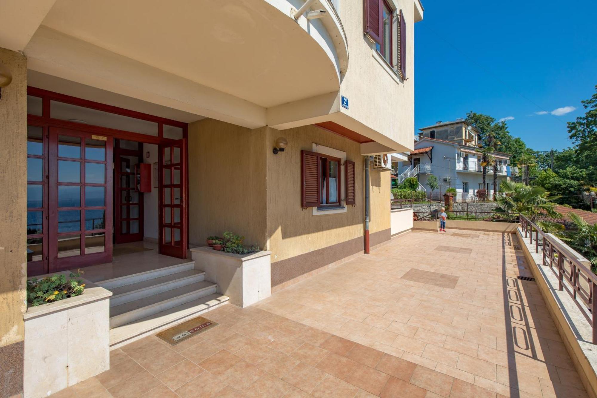 Deluxe Apartment Ana 100 M From The Beach Опатія Екстер'єр фото