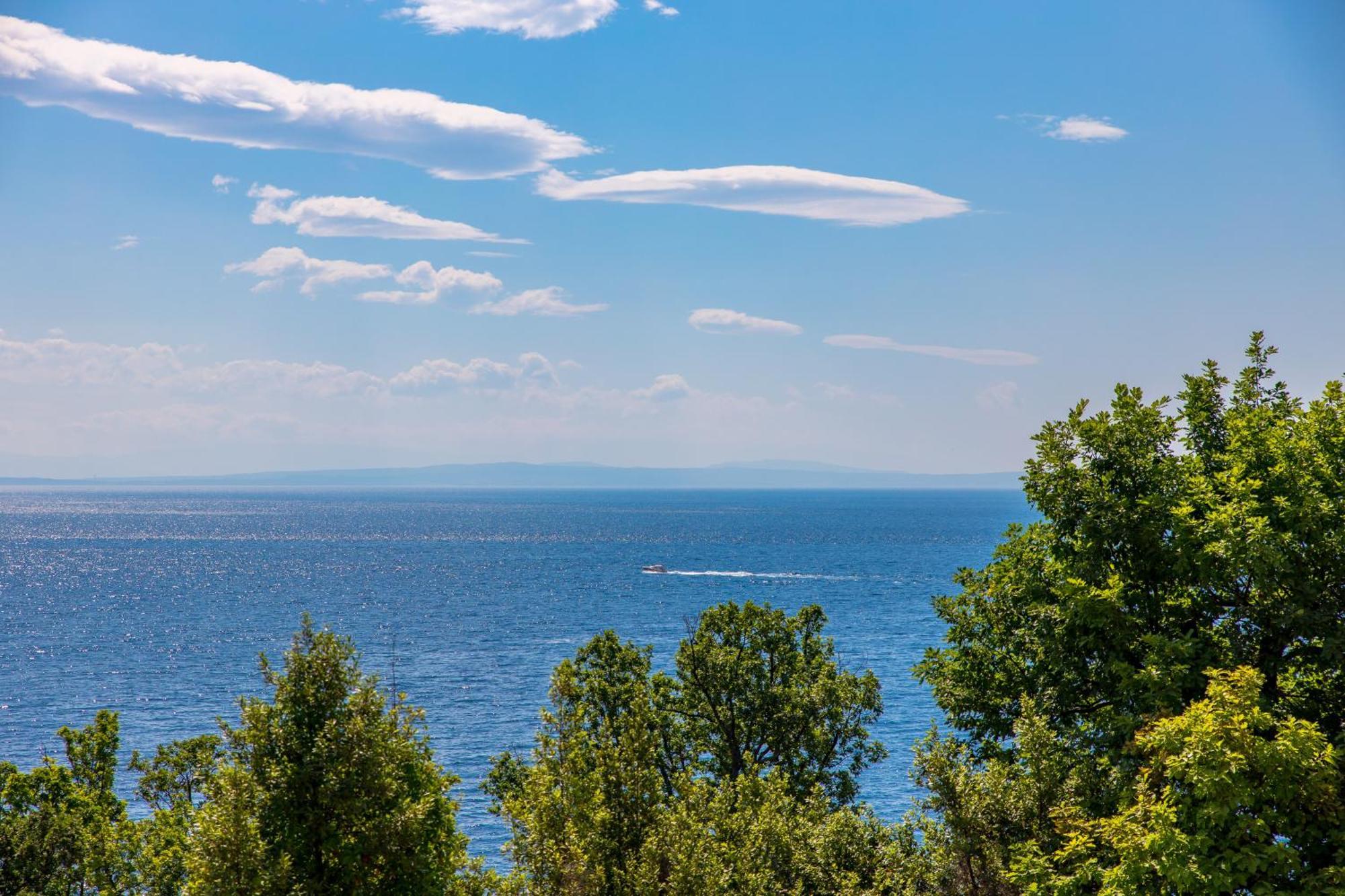 Deluxe Apartment Ana 100 M From The Beach Опатія Екстер'єр фото